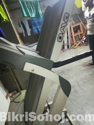 useing electric treadmill